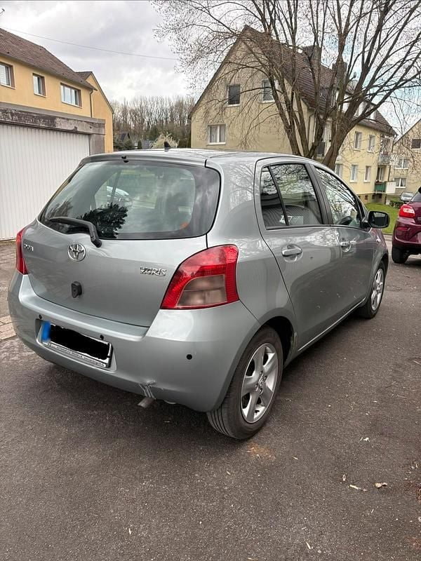 Gebraucht Toyota Yaris 87 PS (63 kW) 2005 Grau Kleinwagen