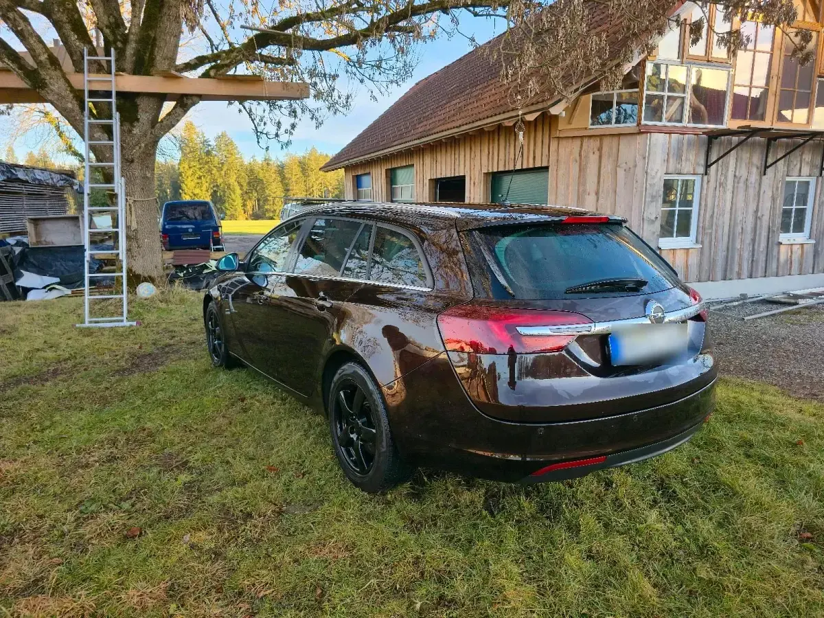 Gebraucht Opel Insignia 140 PS (102 kW) 2015 Braun Kombi