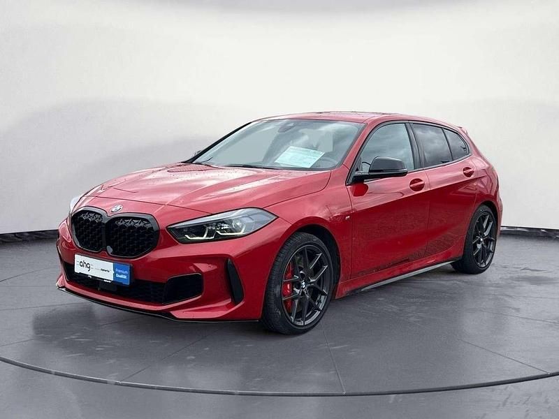 Gebraucht BMW 135 306 PS (225 kW) 2023 Melbourne rot metallic Kleinwagen
