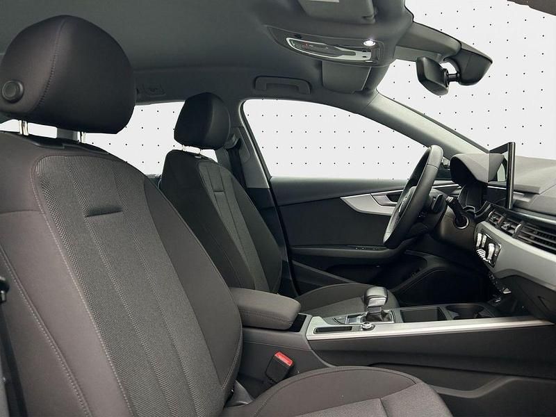 Gebraucht Audi A4 Advanced Plus 150 PS (110 kW) 2024 Mythosschwarz metallic Kombi