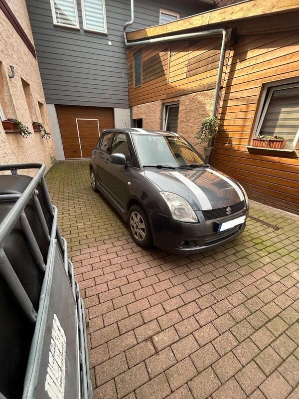 Grau Gebraucht 2007 Suzuki Swift Kleinwagen | 2.400 € (Fairer Preis) - Bild 1/4