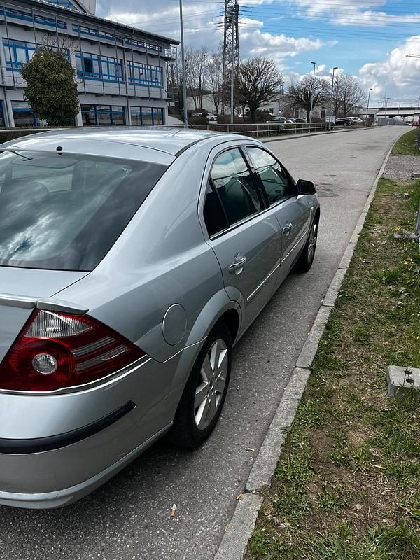 Gebraucht Ford Mondeo 2001 Grau Limousine