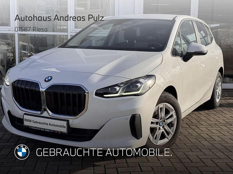 Weiß Gebraucht 2022 BMW 218 Van / Kleinbus | 27.411 € (Etwas zu teuer) - Bild 1/4