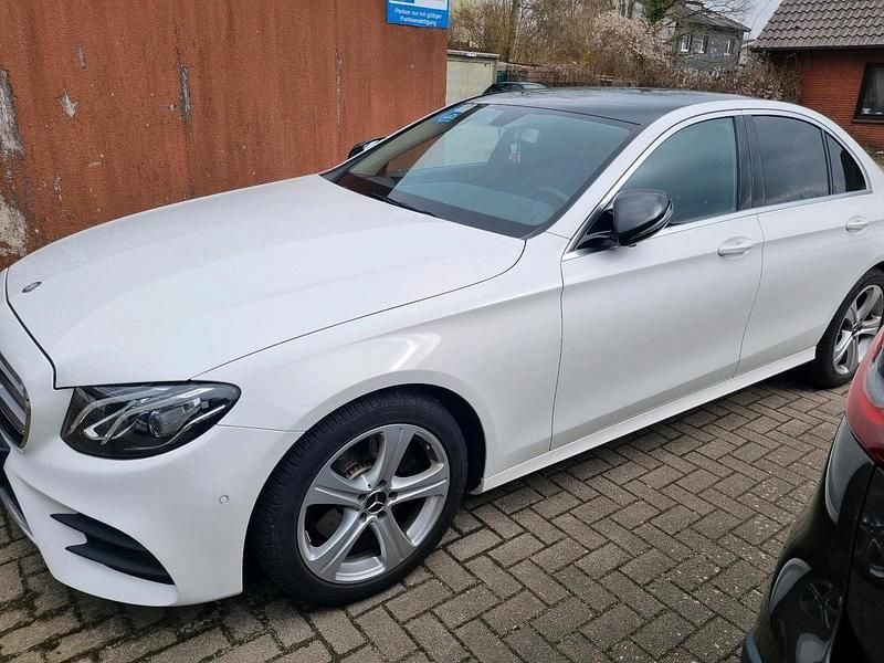 Gebraucht Mercedes E200 184 PS (135 kW) 2016 Weiß Limousine