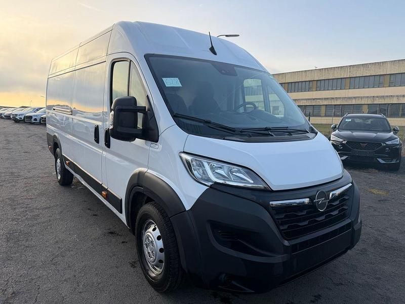 Gebraucht Opel Movano 165 PS (121 kW) 2024 Lackierung weiss icy/typ ausse Van