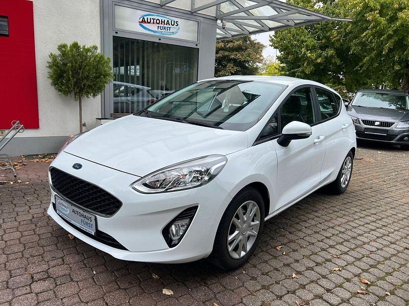 Weiß Gebraucht 2018 Ford Fiesta Kleinwagen | 7.950 € (Fairer Preis) - Bild 1/4