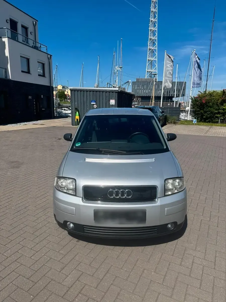 Gebraucht Audi A2 75 PS (55 kW) 2002 Silber Kleinwagen