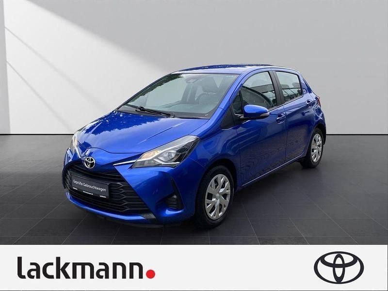 Blau Gebraucht 2019 Toyota Yaris Comfort Limousine | 12.890 € (Etwas zu teuer) - Bild 1/4