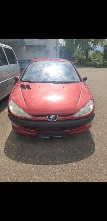 Rot Gebraucht 2000 Peugeot 206 Filou Limousine | 650 € (Fairer Preis) - Bild 1/4