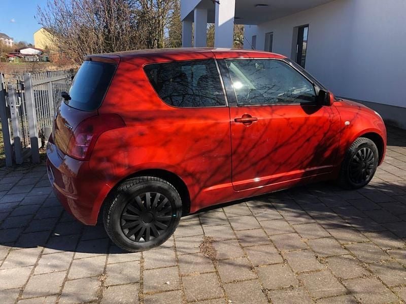 Gebraucht Suzuki Swift Basic 94 PS (69 kW) 2010 Orange Kleinwagen