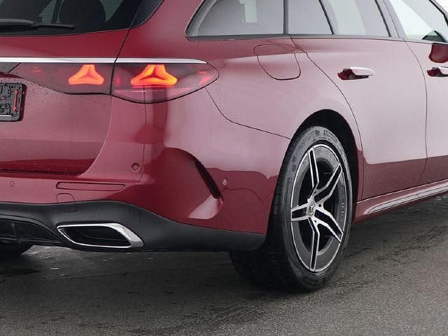 Gebraucht Mercedes E220 AMG 197 PS (144 kW) 2025 Rot Limousine