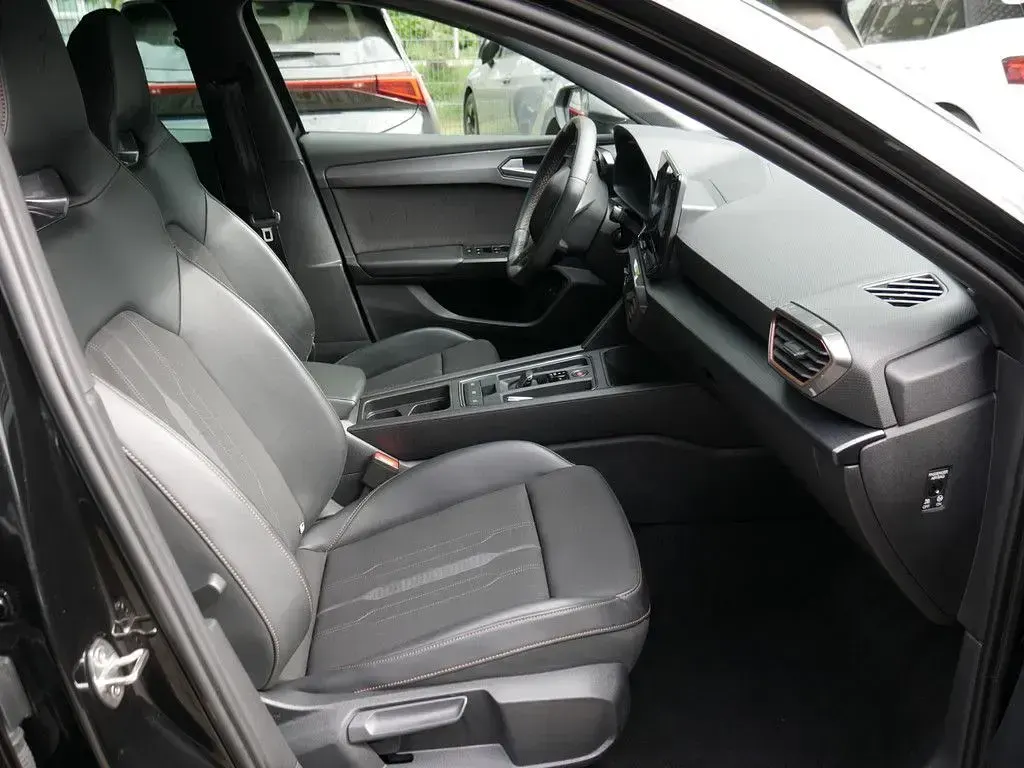 Używany Cupra Leon VZ 245 KM (180 kW) 2020 Czarny Kombi