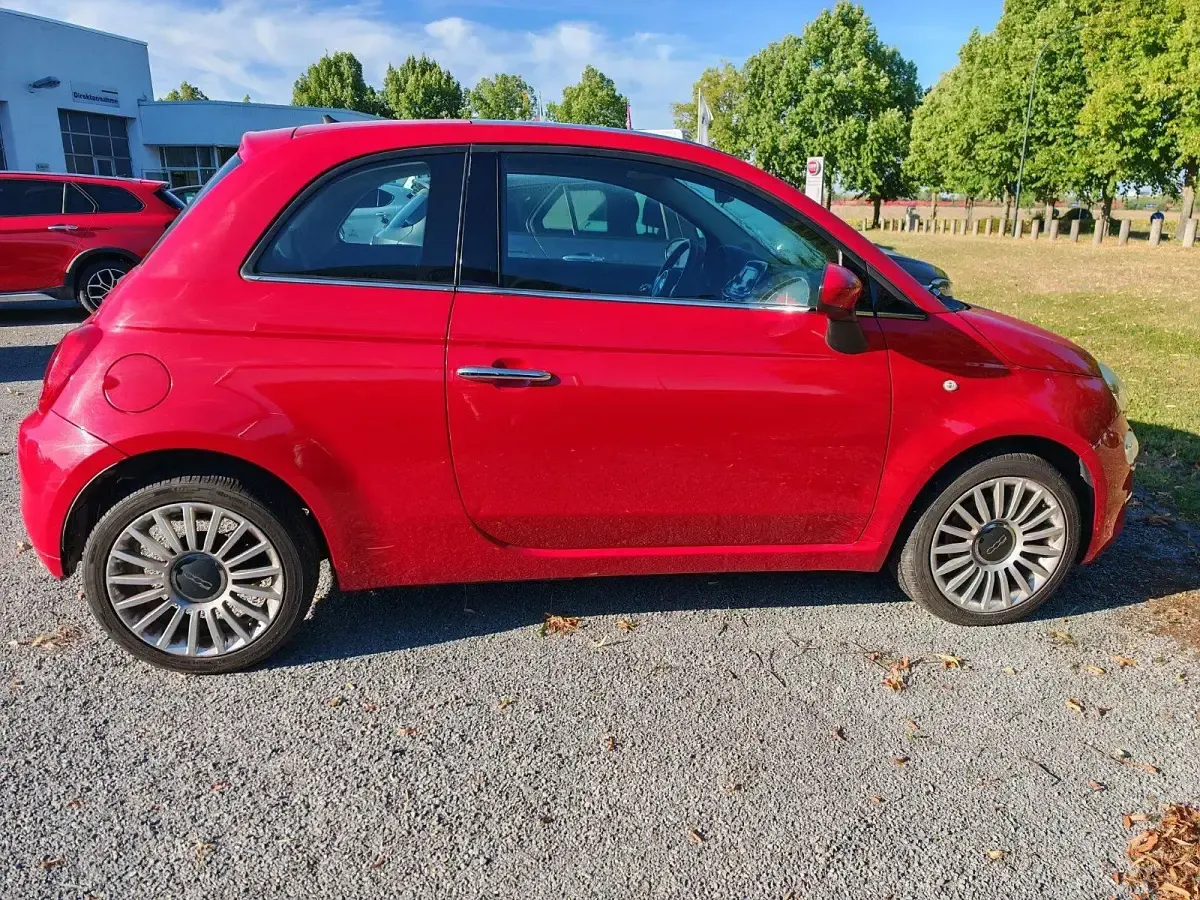 Gebraucht Fiat 500 Lounge 70 PS (51 kW) 2016 Rot Kleinwagen