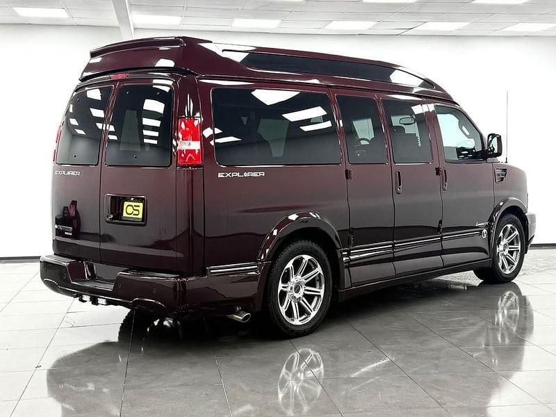 Second-hand Chevrolet Express 345 CP (253 kW) 2017 Roșu Monovolum