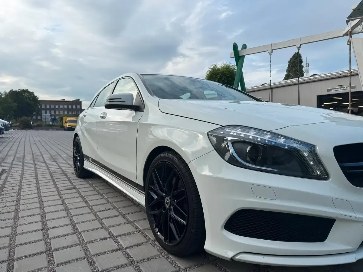 Gebraucht Mercedes A200 AMG 156 PS (114 kW) 2013 Weiß Kleinwagen
