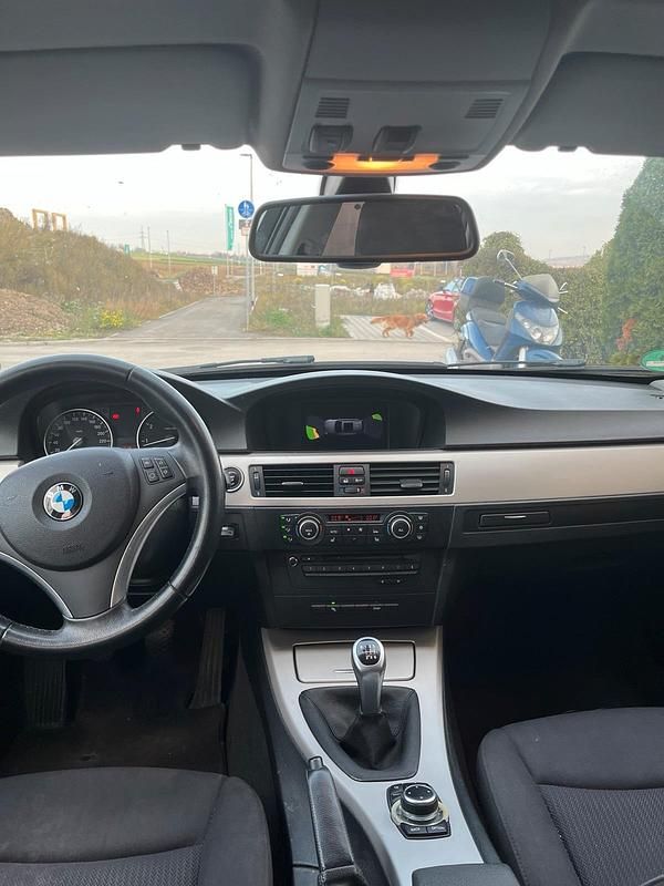 Gebraucht BMW 318 140 PS (102 kW) 2010 Kombi