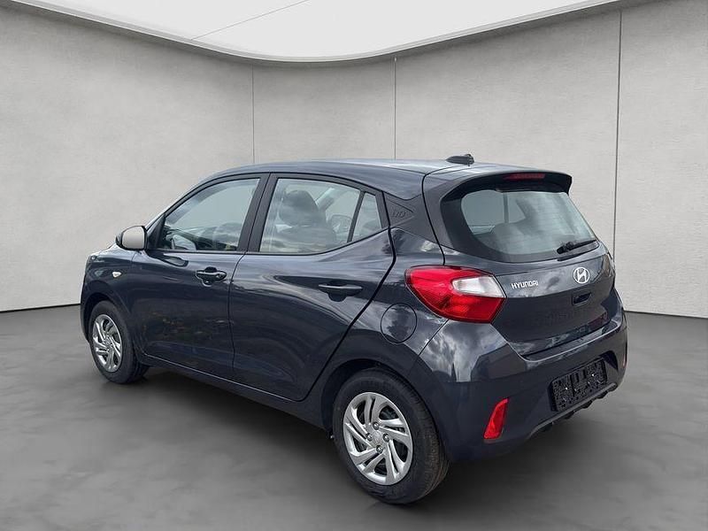 Neu Hyundai i10 Select 63 PS (46 kW) 2025 Grau Kleinwagen