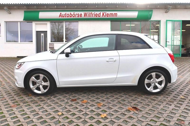 Weiß Gebraucht 2017 Audi A1 Sport Kleinwagen | 10.850 € (Guter Preis) - Bild 1/4