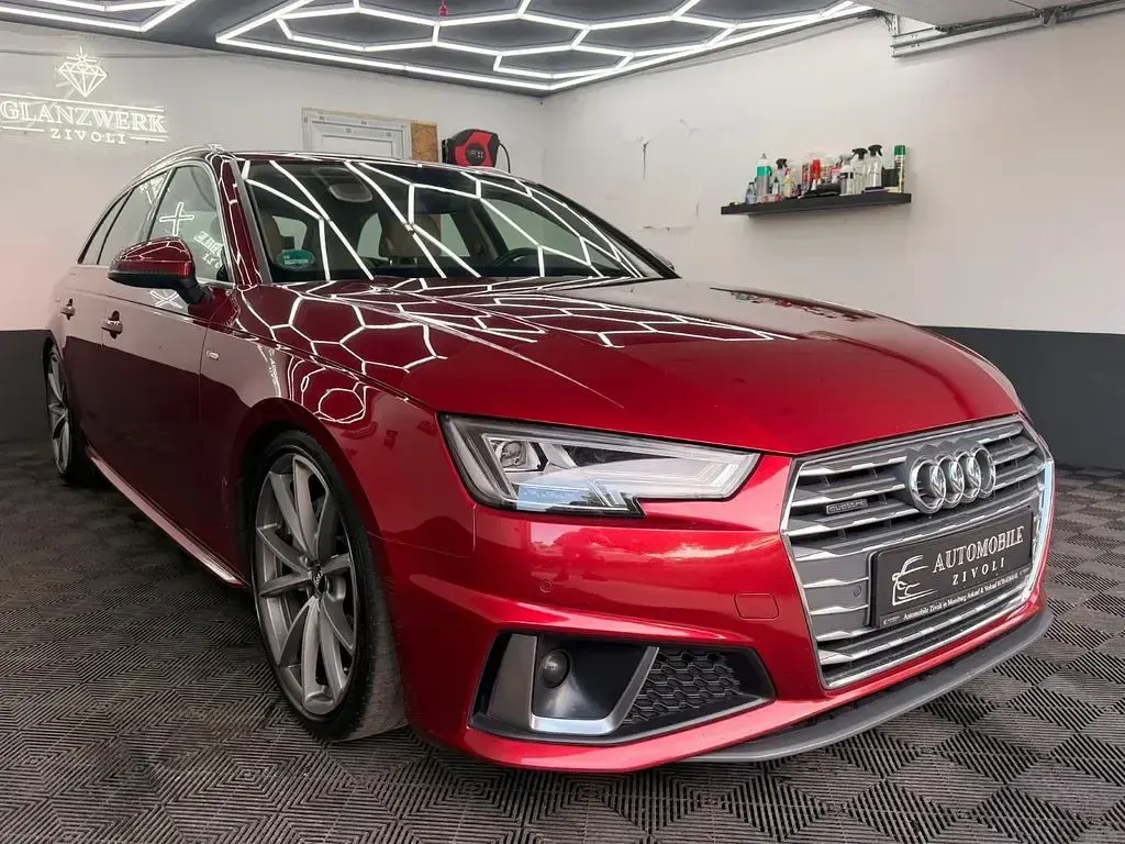 Gebraucht Audi A4 Design 190 PS (139 kW) 2019 Rot Limousine