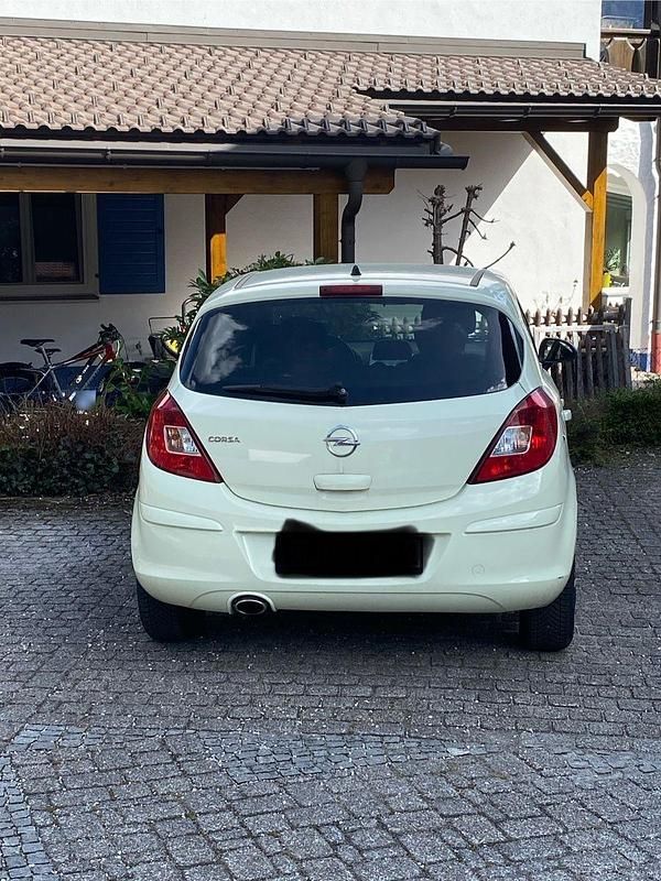 Gebraucht Opel Corsa Selection 87 PS (63 kW) 2011 Weiß Kleinwagen