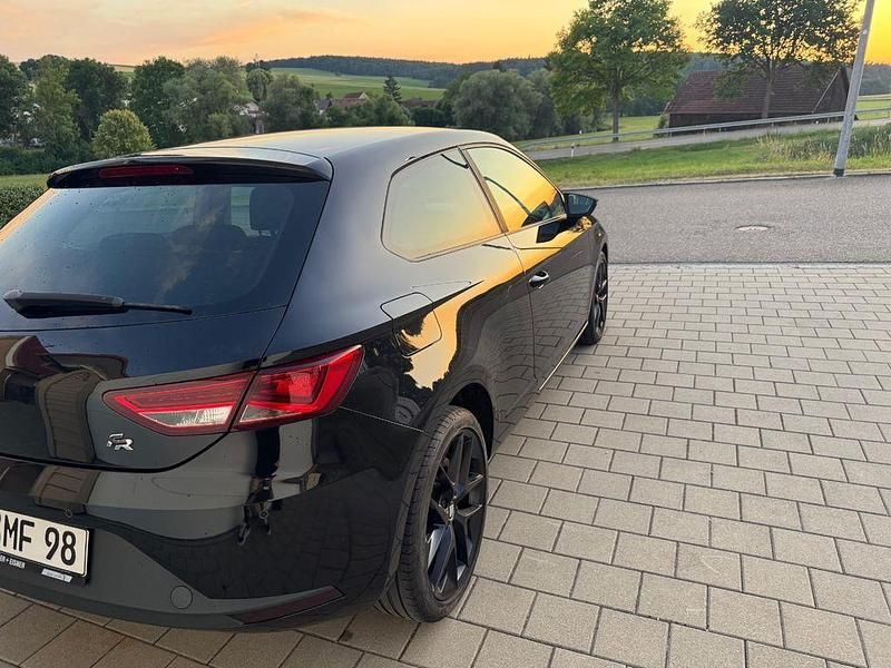 Schwarz Gebraucht 2013 Seat Leon SC FR Kleinwagen | 5.000 € (Guter Preis) - Bild 1/4
