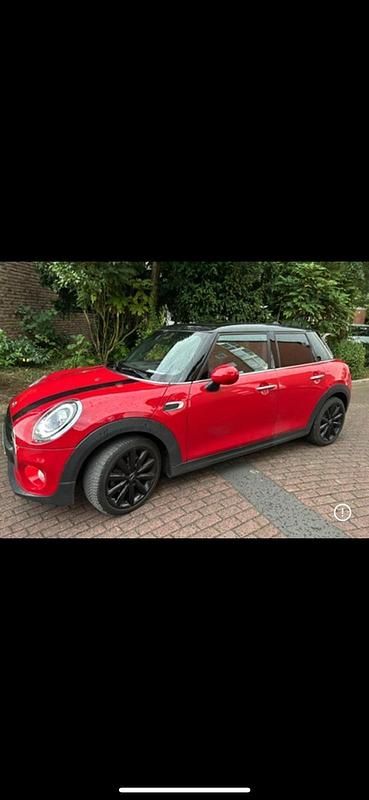 Gebraucht Mini Cooper 102 PS (75 kW) 2019 Rot Kleinwagen