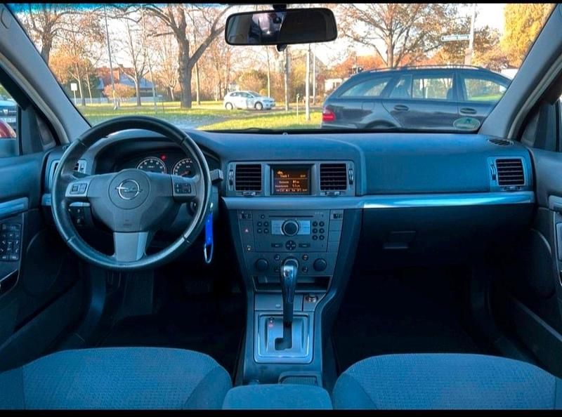 Używany Opel Signum 155 KM (114 kW) 2006 Czerwony Hatchback