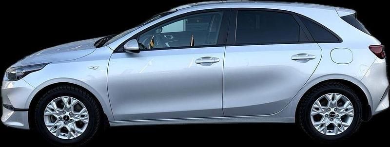 Gebraucht Kia Ceed Vision 160 PS (117 kW) 2022 Silber Kleinwagen