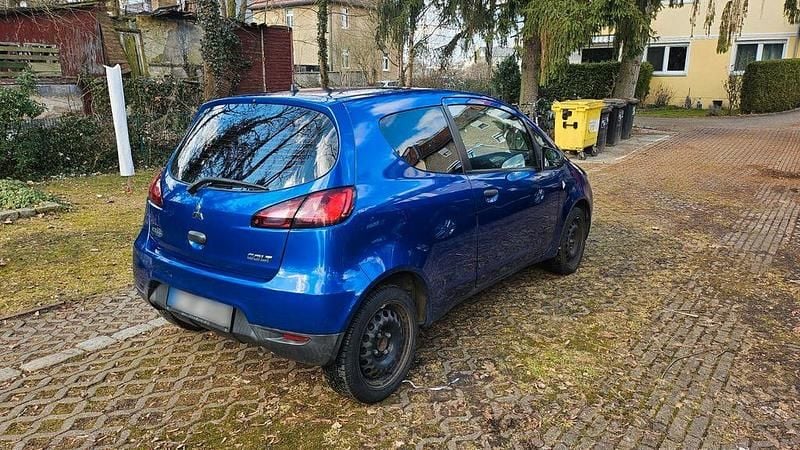 Second-hand Mitsubishi Colt 95 CP (69 kW) 2009 Albastru Hatchback