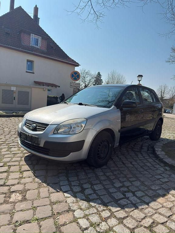 Gebraucht Kia Rio 97 PS (71 kW) 2008 Schwarz Limousine