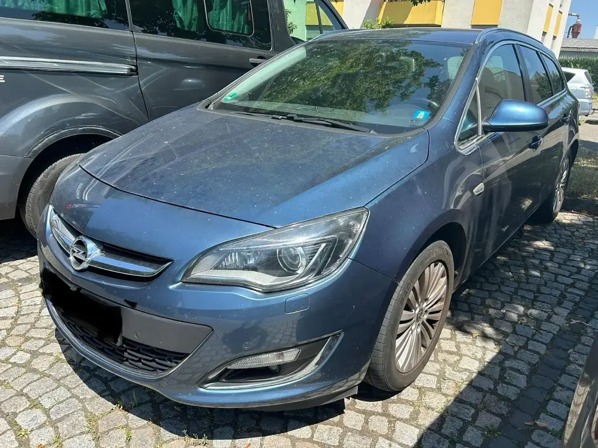 Gebraucht Opel Astra 165 PS (121 kW) 2014 Blau Kombi