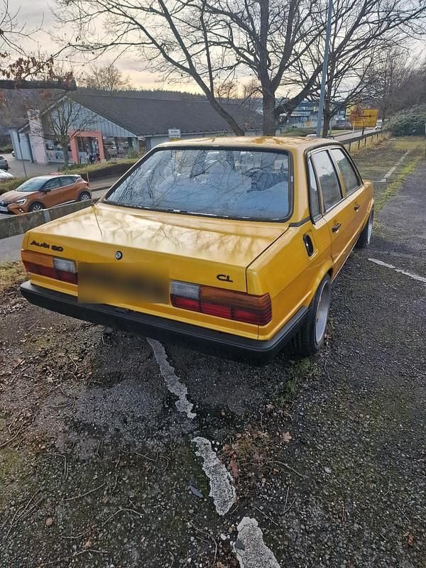 Second-hand Audi 80 70 CP (51 kW) 1982 Auriu Berlinǎ