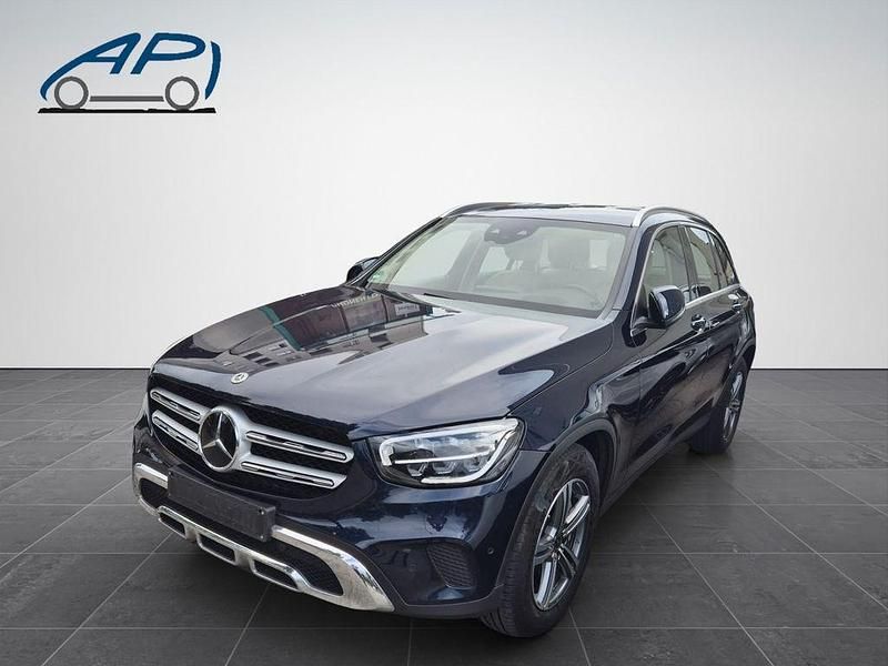 Blau Gebraucht 2022 Mercedes GLC400d SUV | 41.850 € (Guter Preis) - Bild 1/4