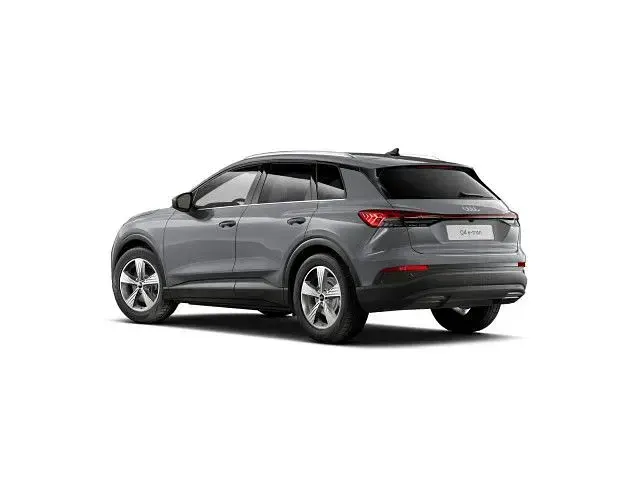 Second-hand Audi Q4 e-tron Ambiente 150 kW (204 CP) 2023 Gri SUV