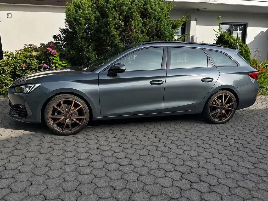 Gebraucht Cupra Leon 150 PS (110 kW) 2023 Grau Limousine