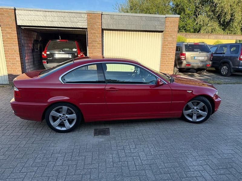 Gebraucht BMW 330 231 PS (169 kW) 2005 Rot Coupé