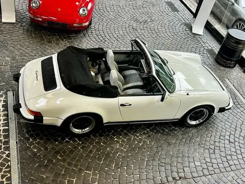 Gebraucht Porsche 911 218 PS (160 kW) 1983 Grand prix weiß Cabrio