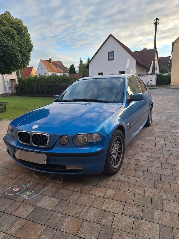 Blau Gebraucht 2004 BMW 320 Performance Coupé | 1.900 € - Bild 1/4