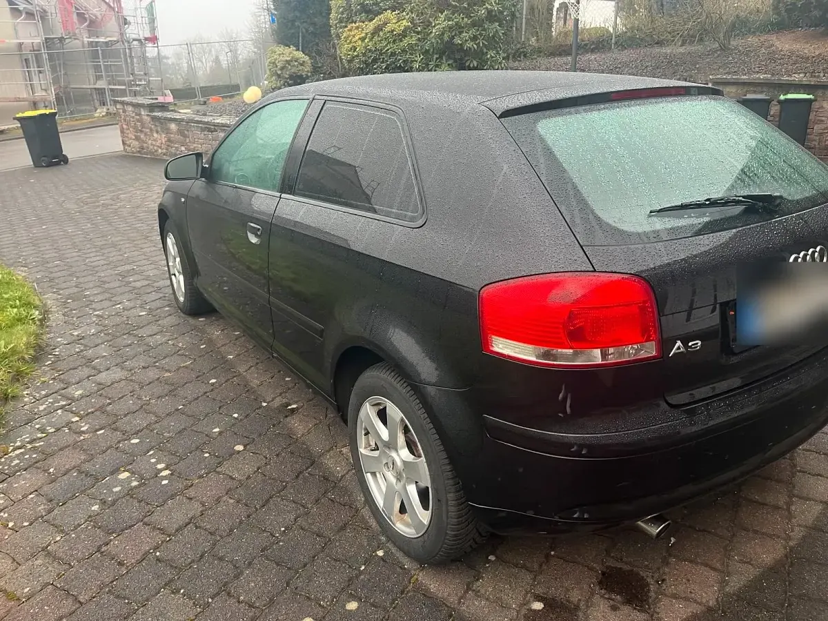 Używany Audi A3 2005 Czarny Hatchback