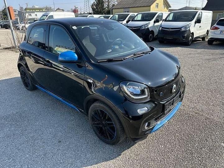 Gebraucht Smart ForFour Electric Drive 60 kW (82 PS) 2019 Schwarz Limousine