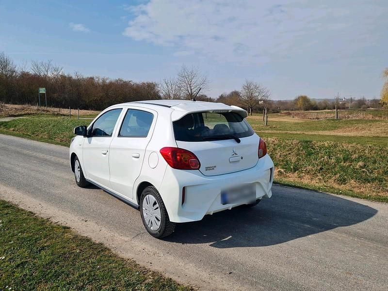 Gebraucht Mitsubishi Space Star 71 PS (52 kW) 2020 Weiß Kleinwagen