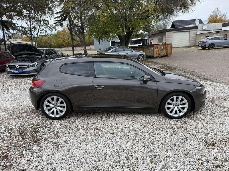 Gebraucht VW Scirocco Edition 140 PS (102 kW) 2011 Black oak brown metallic Coupé