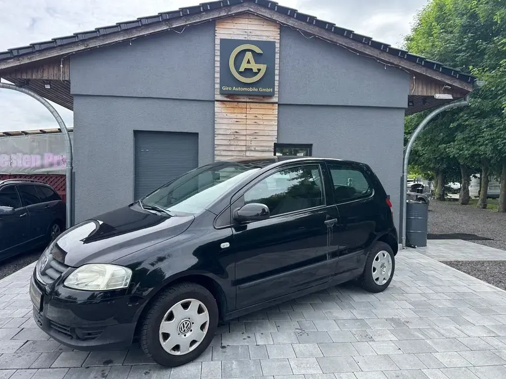 Gebraucht VW Fox Basis 54 PS (39 kW) 2006 Schwarz Kleinwagen