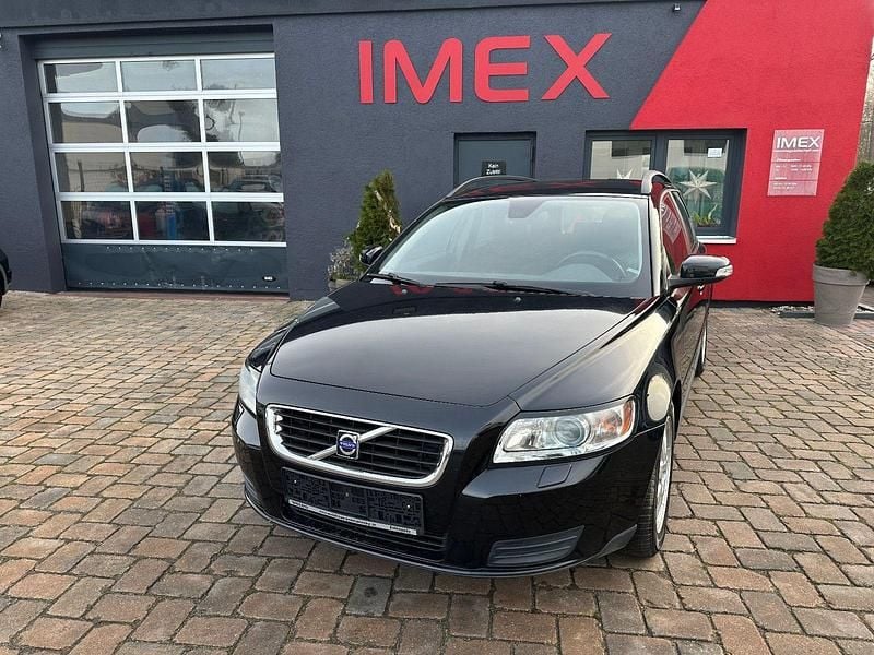 Gebraucht Volvo V50 Business Edition 114 PS (83 kW) 2012 Schwarz Kombi
