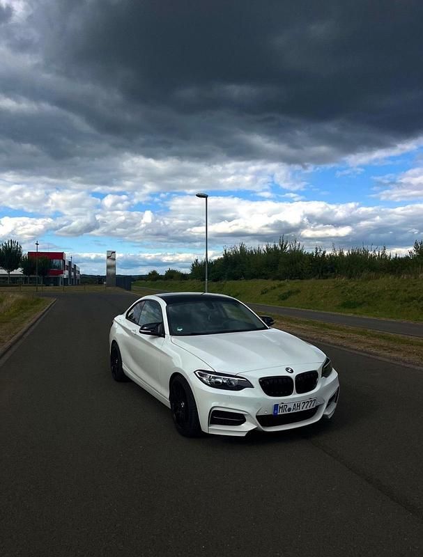 Weiß Gebraucht 2017 BMW 220 Coupé | 14.000 € (Superpreis) - Bild 1/4