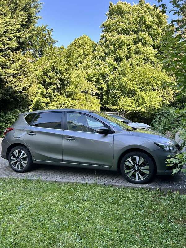 Grau Gebraucht 2017 Nissan Pulsar N-Connecta Kleinwagen | 9.000 € (Fairer Preis) - Bild 1/4