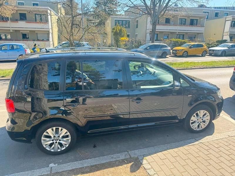 Gebraucht VW Touran 150 PS (110 kW) 2013 Schwarz Van / Kleinbus