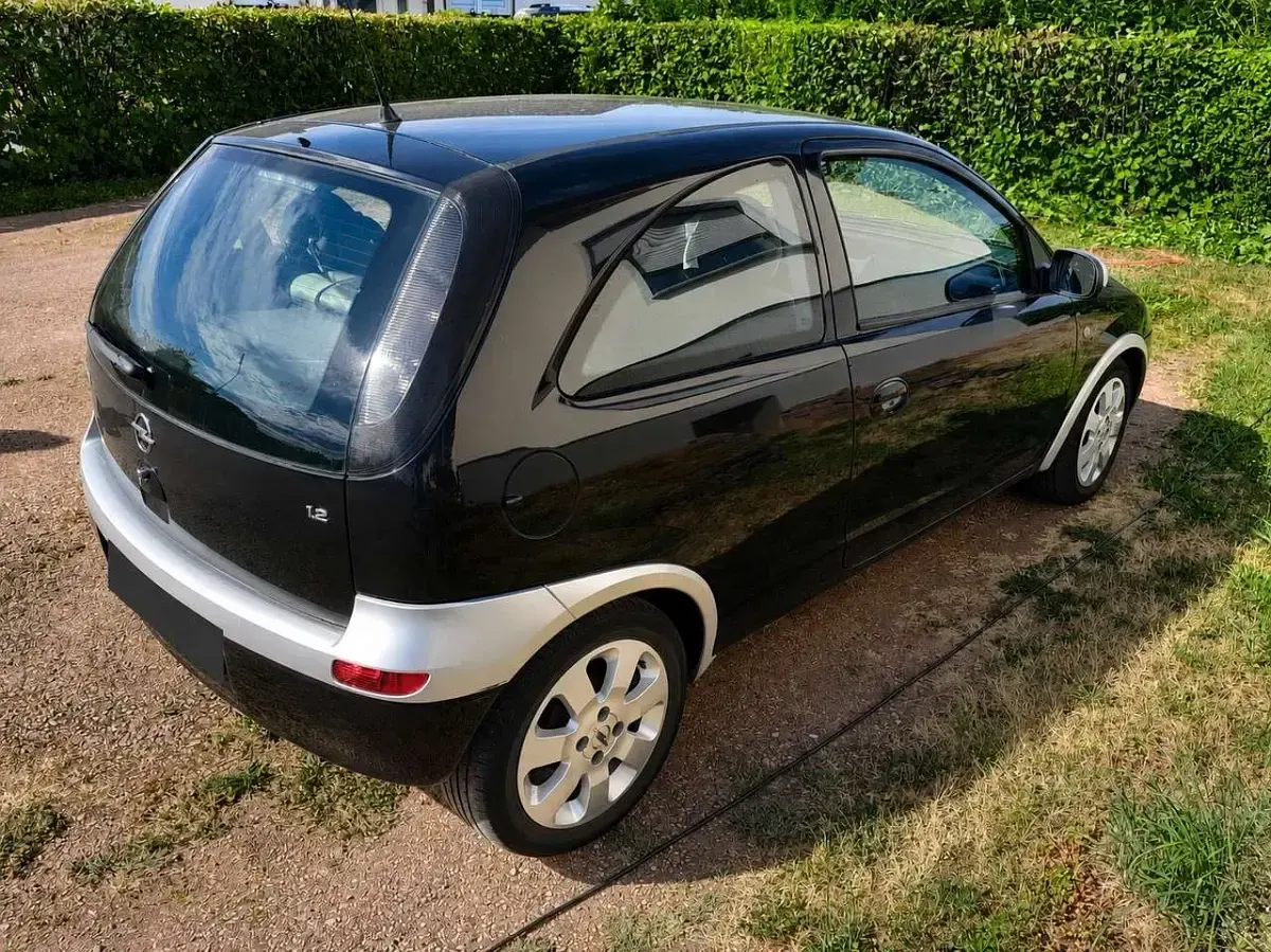 Gebraucht Opel Corsa 75 PS (55 kW) 2002 Schwarz Kleinwagen