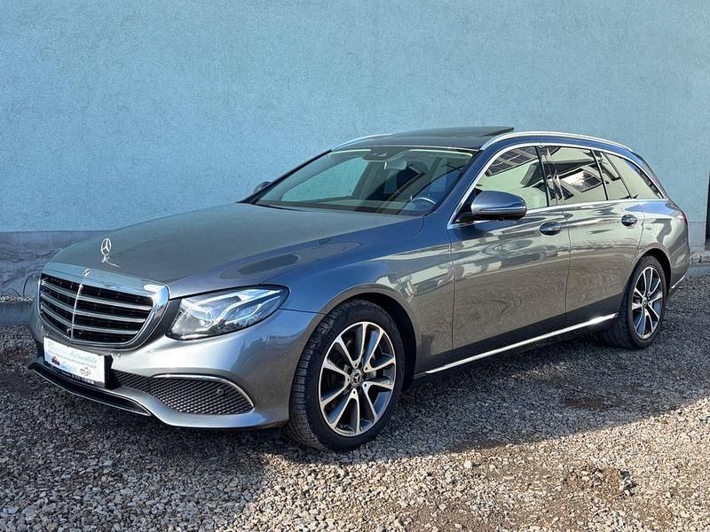 Gebraucht Mercedes E220 194 PS (142 kW) 2018 Grau Limousine