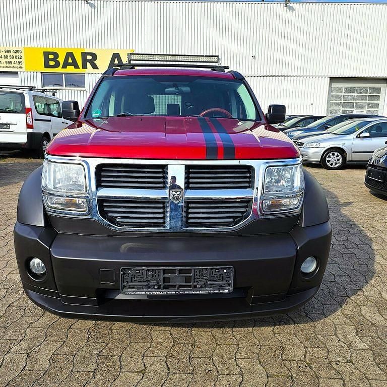 Rot Gebraucht 2007 Dodge Nitro SUV | 3.950 € (Fairer Preis) - Bild 1/4